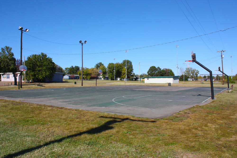 basket ball courts at Frazier Park